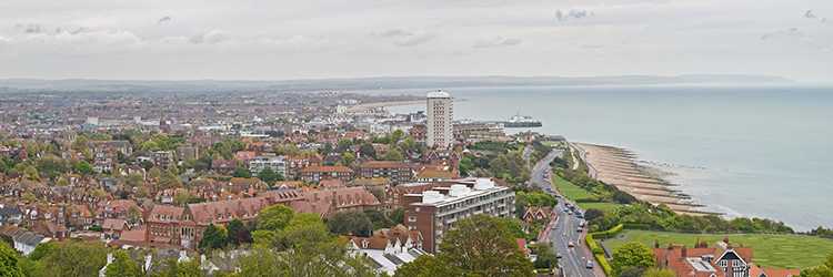 EASTBOURNE’da Dil Eğitimi