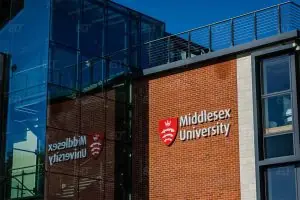 Middlesex Üniversitesi