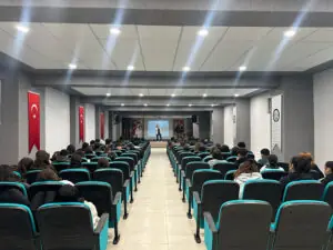 İzmit Uluğbey Anadolu Lisesi’nde Yurtdışı Eğitim Semineri