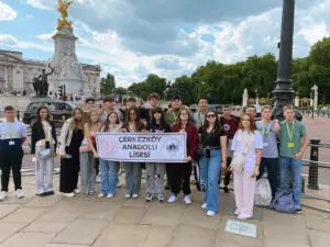 Çerkezköy Anadolu Lisesi Öğrencilerinin Londra Yaz Okulu Deneyimi