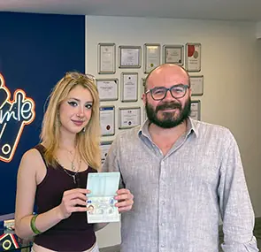 Pecs Üniversitesine Uzanan Başarı Hikayesi: Asmera Nehir’in Macaristan Yolculuğu
