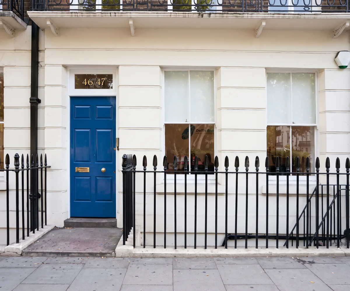 Delfin English School London