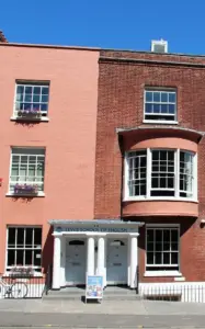 Lewis School of English Dil Okulu